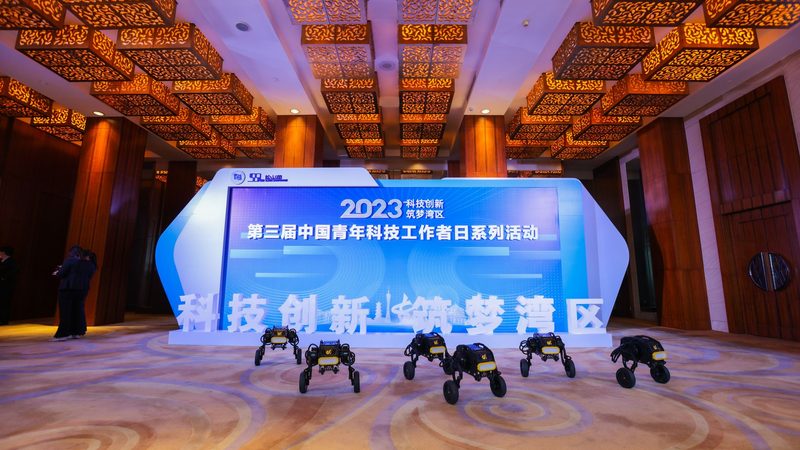 企业OA办公软件定制开发的趋势与选择要点
